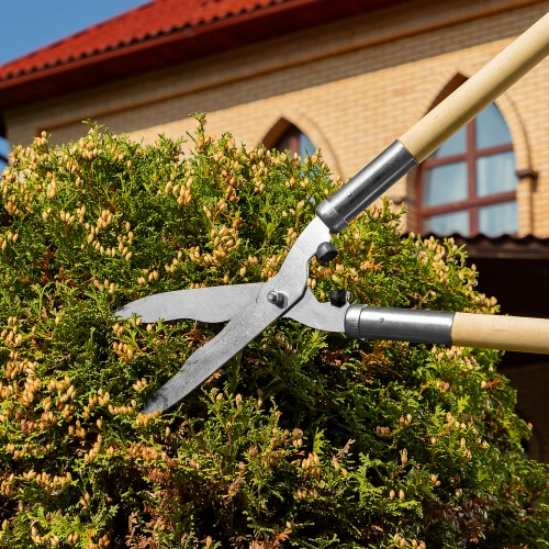 Кусторез, 650 мм, волнистые лезвия, деревянные рукоятки, Горизонт, по ценам производителя в Москве с доставкой по всей России