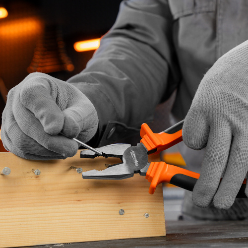 Плоскогубцы комбинированные Comfort, 200 мм, шлифованные, двухкомпонентные рукоятки Sparta по ценам производителя в Москве с доставкой по всей России