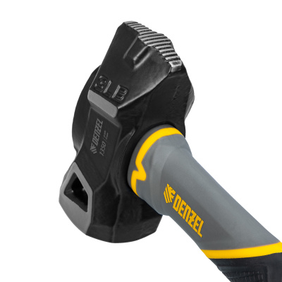 Кувалда с клиновидным бойком 1,35 кг, фибергласовая рукоятка c TPR Denzel по ценам производителя в Москве с доставкой по всей России