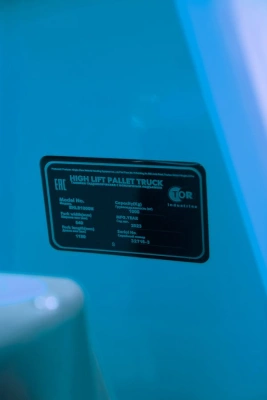 Тележка электрическая 1000 кг 1150 мм TOR EHLS1000N с ножничным подъемом 12/65 В/Ач купить в Москве с доставкой по всей России | ProtosMarket.ru