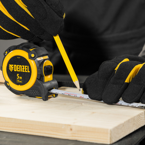 Рулетка 5м х 19мм, автоматич. фиксац., нейлон. покрытие, магнит. зацеп, двухстор. разметка Denzel по ценам производителя в Москве с доставкой по всей России