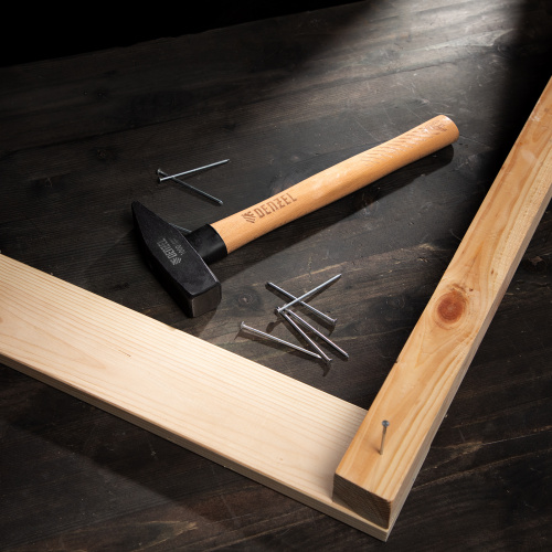 Молоток слесарный, 1000 г, кованый квадратный боек, буковая рукоятка Denzel по ценам производителя в Москве с доставкой по всей России