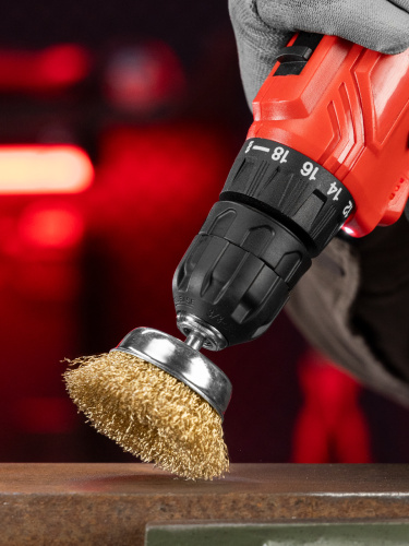 Щетка для дрели, 65 мм, "чашка" со шпилькой, латунированная витая проволока Matrix по ценам производителя в Москве с доставкой по всей России