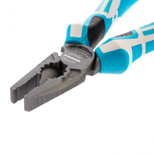 Плоскогубцы комбинированные 205 мм, трехкомпонентные рукоятки Gross по ценам производителя в Москве с доставкой по всей России