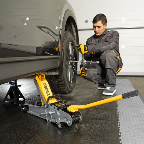 Домкрат гидравлический подкатной с фиксатором, 2,5 т, 85-385 мм Denzel по ценам производителя в Москве с доставкой по всей России