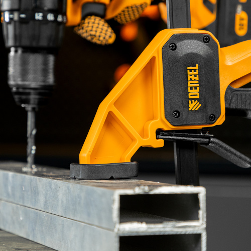 Струбцина F-образная, быстрозажимная, 300 х 80 мм, усиленный нейлоновый корпус Denzel по ценам производителя в Москве с доставкой по всей России