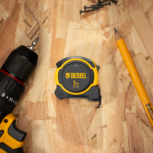 Рулетка 5м х 19мм, двухкомп. корпус, магнитный обрезиненный зацеп Denzel по ценам производителя в Москве с доставкой по всей России