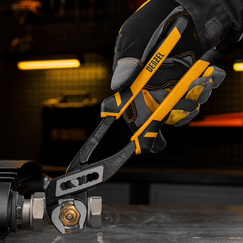 Набор инструментов, 1/2", 1/4", CrV, S2, пластиковый кейс, 84 предмета Denzel по ценам производителя в Москве с доставкой по всей России