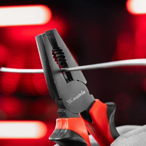 Плоскогубцы комбинированные Black Nickel, 180 мм, двухкомпонентные рукоятки Matrix по ценам производителя в Москве с доставкой по всей России