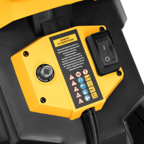 Измельчитель садовый электрический ECS-2700, 2700 Вт, 40 мм Denzel по ценам производителя в Москве с доставкой по всей России