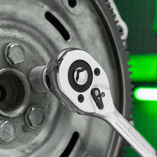 Ключ-трещотка 1/2", 45 зубьев, с быстрым сбросом, CrV, хром Сибртех по ценам производителя в Москве с доставкой по всей России