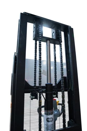 Штабелер самоходный 1,5 т 2,5 м TOR WS15H-2500SC PRO Li-ion 24/60 В/Ач контр. скорости подъема по ценам производителя в Москве с доставкой по всей России