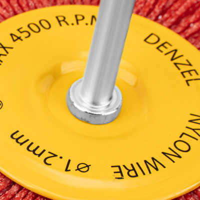 Щетка для дрели, 100 мм, Плоская, со шпилькой, нейлоновая щетина Denzel по ценам производителя в Москве с доставкой по всей России