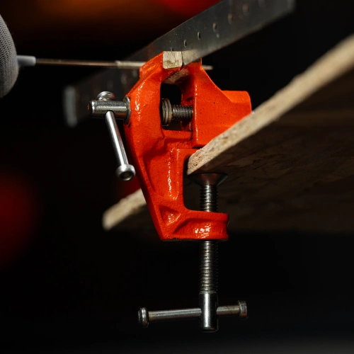 Тиски, 40 мм, крепление для стола Sparta по ценам производителя в Москве с доставкой по всей России