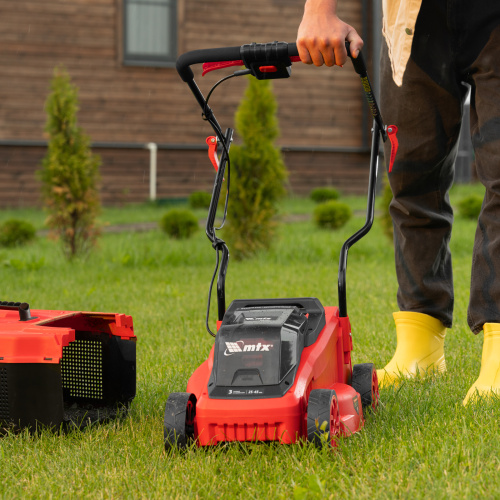 Газонокосилка аккумуляторная бесщеточная CLM-320, 320 мм, травосб. 30 л, Li-Ion, 20 В MTX по ценам производителя в Москве с доставкой по всей России