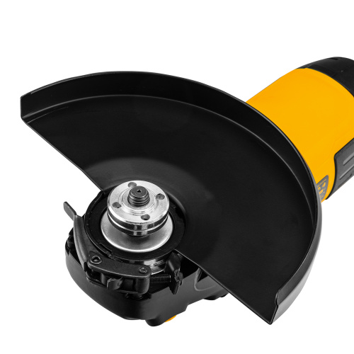 Машина шлифовальная угловая AG230-2400, 2400 Вт, 230 мм, 6000 об/мин Denzel по ценам производителя в Москве с доставкой по всей России