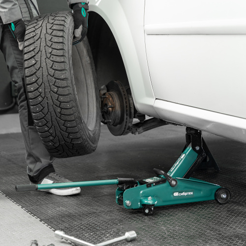 Домкрат гидравлический подкатной, 2 т, 127-330 мм Сибртех по ценам производителя в Москве с доставкой по всей России