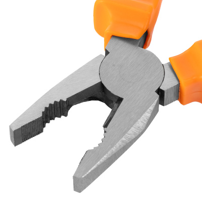 Плоскогубцы Classic, 200 мм, шлифованные, пластмассовые рукоятки Sparta по ценам производителя в Москве с доставкой по всей России