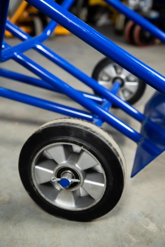 Тележка для металлических бочек TOR КБ-2 (250 пневмо+160 поворотное) по ценам производителя в Москве с доставкой по всей России