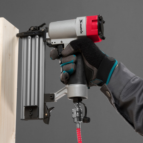 Нейлер пневматический для гвоздей от 10 до 50 мм Matrix по ценам производителя в Москве с доставкой по всей России