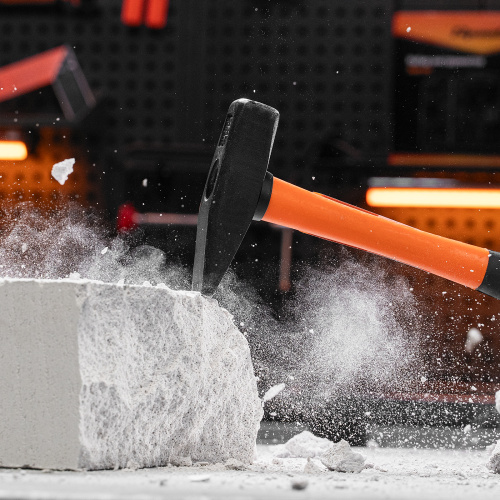 Молоток слесарный, 500 г, фибергласовая обрезиненная рукоятка Sparta по ценам производителя в Москве с доставкой по всей России