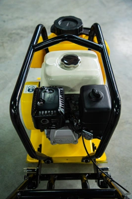 Виброплита 70 кг, 10,5кН (Honda) бак, коврик, колесный комплект TOR C-60T по ценам производителя в Москве с доставкой по всей России