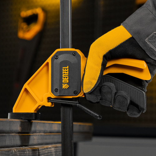 Струбцина F-образная, быстрозажимная, 450 х 80 мм, усиленный нейлоновый корпус Denzel по ценам производителя в Москве с доставкой по всей России