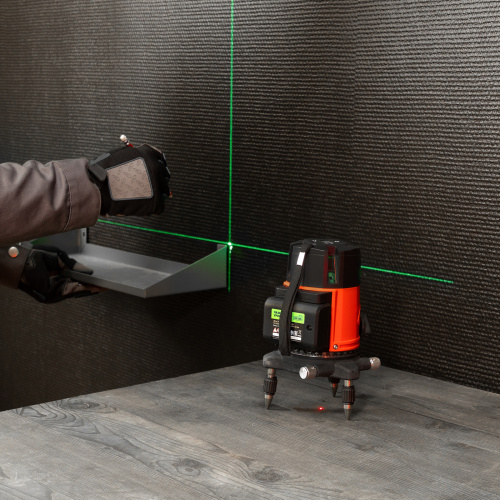 Лазерный уровень CRL-30G, 30 м, зеленый луч, акк. Li 2400 mah, резьба 5/8" MTX по ценам производителя в Москве с доставкой по всей России