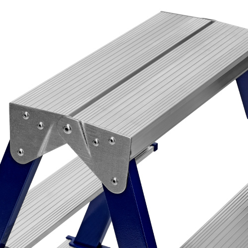 Стремянка двусторонняя 4 ступени, стальная, Сибртех по ценам производителя в Москве с доставкой по всей России