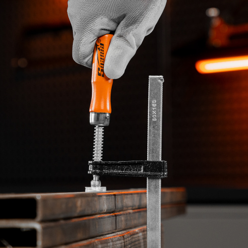 Струбцина F-образная, 150 х 50 мм Sparta по ценам производителя в Москве с доставкой по всей России