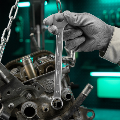 Набор инструментов, 1/2",3/8", 1/4", CrV, пластиковый кейс 142 предмета Stels по ценам производителя в Москве с доставкой по всей России