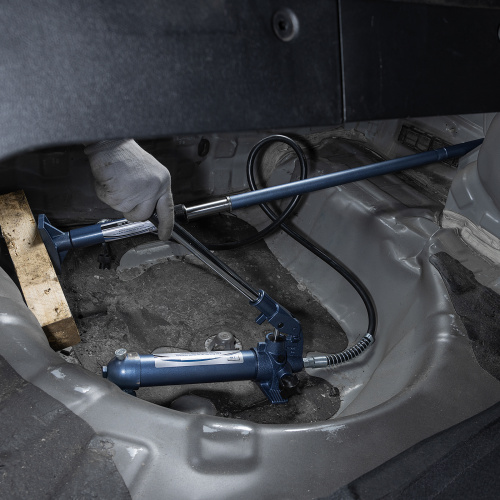 Растяжка гидравлическая, 4 т, набор из 17 предметов, 7 сменных насадок, в металлическом кейсе Stels по ценам производителя в Москве с доставкой по всей России