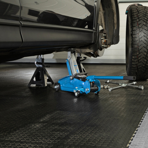 Домкрат гидравлический подкатной, 2 т, h подъема 140-340 мм Stels по ценам производителя в Москве с доставкой по всей России