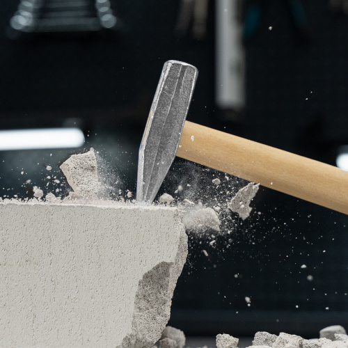 Молоток слесарный, 400 г, квадратный боек, деревянная рукоятка по ценам производителя в Москве с доставкой по всей России