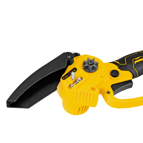 Цепная мини-пила аккумуляторная бесщет., CCS-150, шина 150 мм, Li-Ion, 20 В Denzel по ценам производителя в Москве с доставкой по всей России