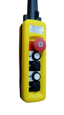 Пульт управления XAC-A4913Y для тали (4 кнопки, 2 скорости, ключ-марка, стоп, IP65, 380В) купить в Москве с доставкой по всей России | ProtosMarket.ru