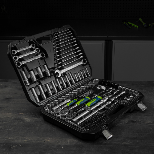 Набор инструментов, 1/2", 3/8", 1/4", пластиковый кейс 160 предм. Сибртех по ценам производителя в Москве с доставкой по всей России