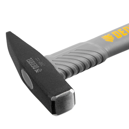 Молоток слесарный, 200 г, кованый, фибергласовая рукоятка c TPR покрытием Denzel по ценам производителя в Москве с доставкой по всей России