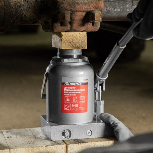 Домкрат гидравлический бутылочный, 30 т, h подъема 244-370 мм Matrix по ценам производителя в Москве с доставкой по всей России