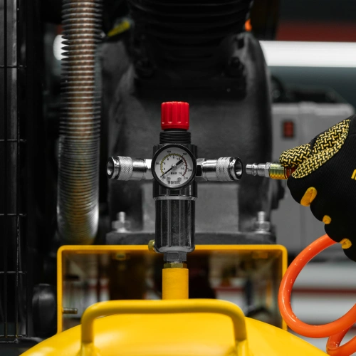 Компрессор воздушный рем. привод BCV 4000-T/200, 4,0 кВт, 200 литров, 690 л/мин Denzel по ценам производителя в Москве с доставкой по всей России