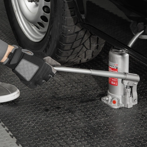 Домкрат гидравлический бутылочный, 5 т, высота подъема 216-413 мм, в пластиковый кейсе Matrix по ценам производителя в Москве с доставкой по всей России