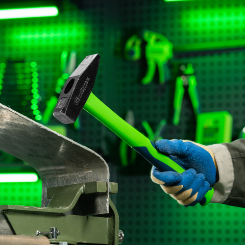 Молоток слесарный, 800 г, фибергласовая обрезиненная рукоятка Сибртех по ценам производителя в Москве с доставкой по всей России