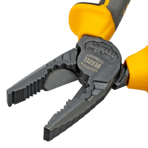 Плоскогубцы комбинированные 180 мм, трехкомпонентные рукоятки Denzel по ценам производителя в Москве с доставкой по всей России