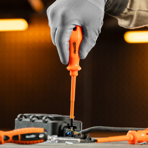 Набор отверток, PH, SL-5 шт, диэлектрические 2 шт, пробник на 220 В-1 шт, 8 шт Sparta по ценам производителя в Москве с доставкой по всей России