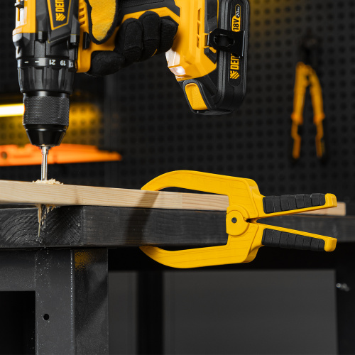 Струбцина клещеобразная, удлиненная 75 х 110 мм двухкомпонентные рукоятки Denzel по ценам производителя в Москве с доставкой по всей России