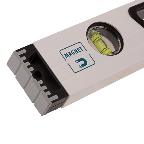 Уровень алюминиевый, 600 мм, усиленный, рукоятки, фрезерованный, 3 глазка, магнитный Gross по ценам производителя в Москве с доставкой по всей России