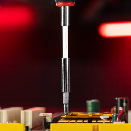 Отвертка для точных работ с насадками Fusion, 22 предмета, в пластиковом пенале Matrix по ценам производителя в Москве с доставкой по всей России