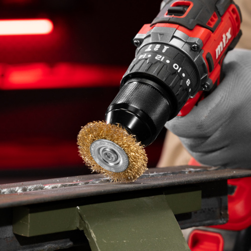 Щетка для дрели, 50 мм, плоская со шпилькой, латунированная витая проволока Matrix по ценам производителя в Москве с доставкой по всей России