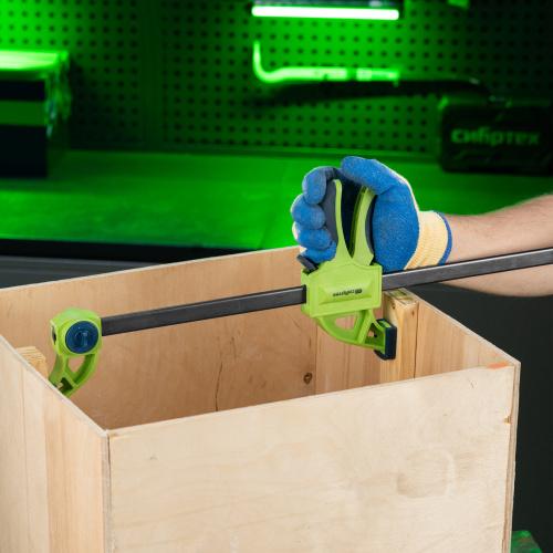 Струбцина F-образная, быстрозажимная, 900 х 70 х 1130 мм, пластиковый корпус, фиксатор, двухкомпонентная рукоятка Сибртех по ценам производителя в Москве с доставкой по всей России