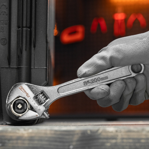 Ключ разводной, 200 мм, хромированный Sparta по ценам производителя в Москве с доставкой по всей России